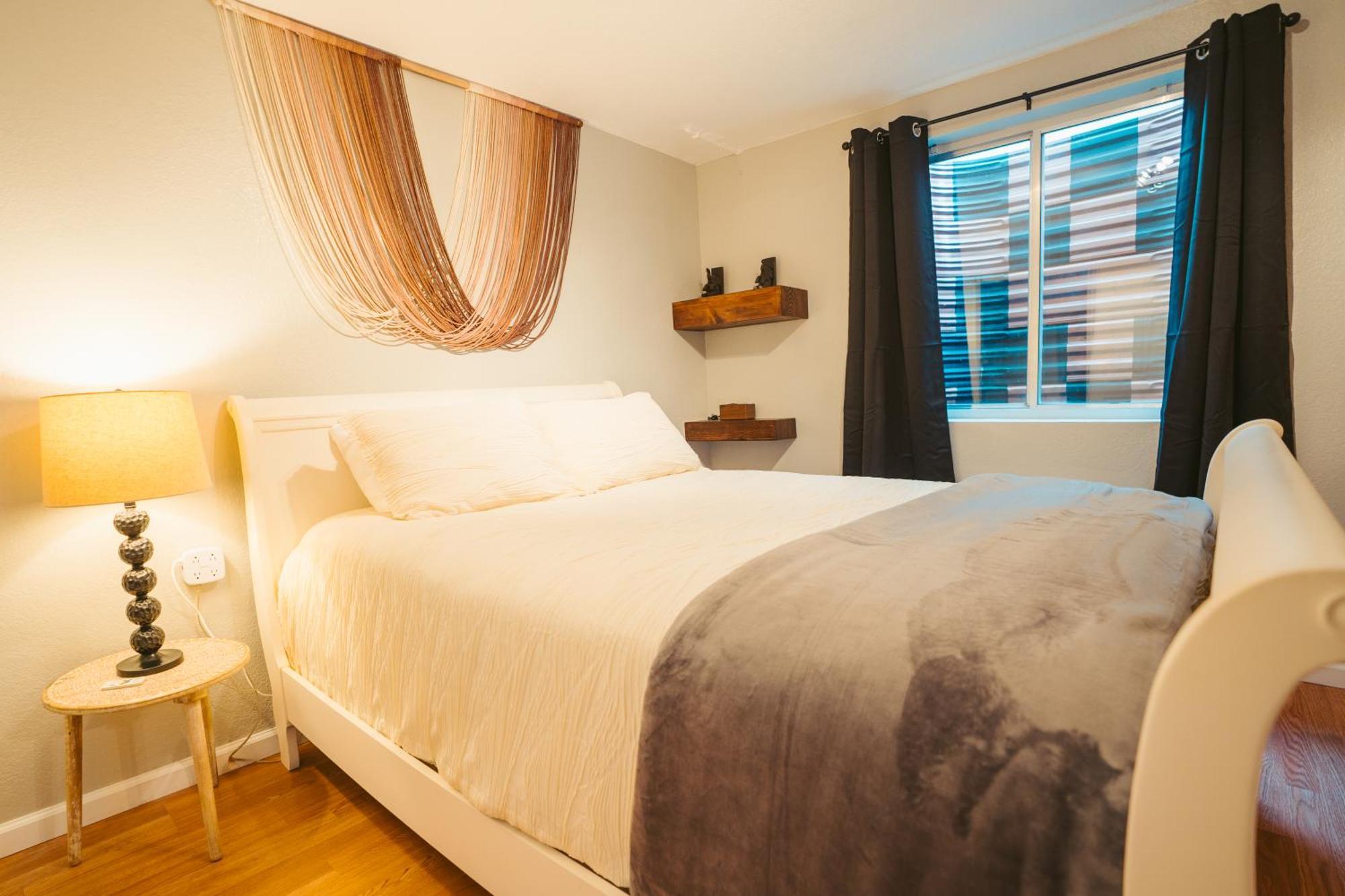 Windsor Retreat Private Basement Suite Денвер Экстерьер фото